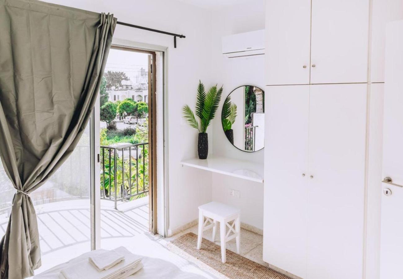 Appartamento H&O Royal Townhouse In Center Paphos Esterno foto