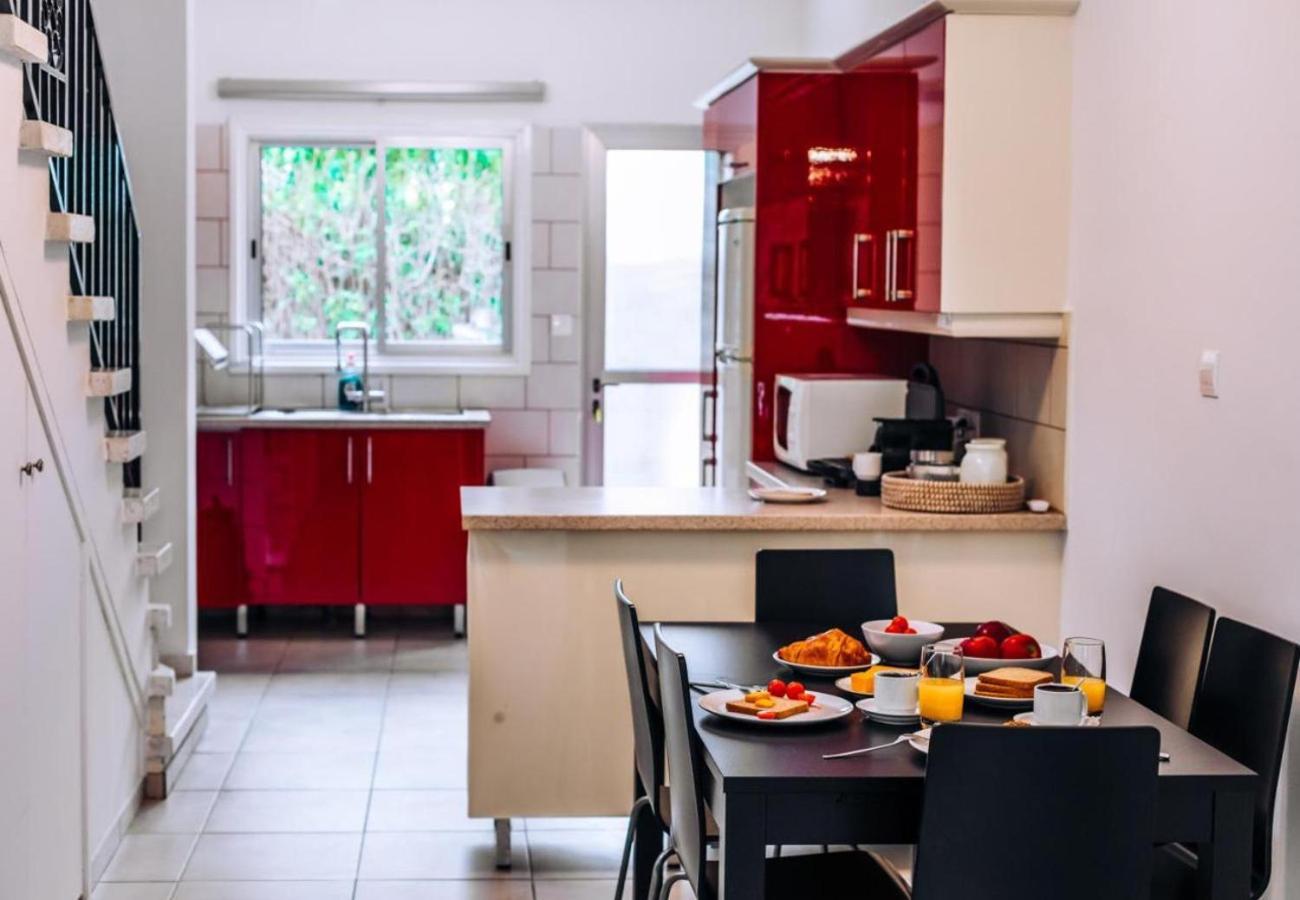 Appartamento H&O Royal Townhouse In Center Paphos Esterno foto